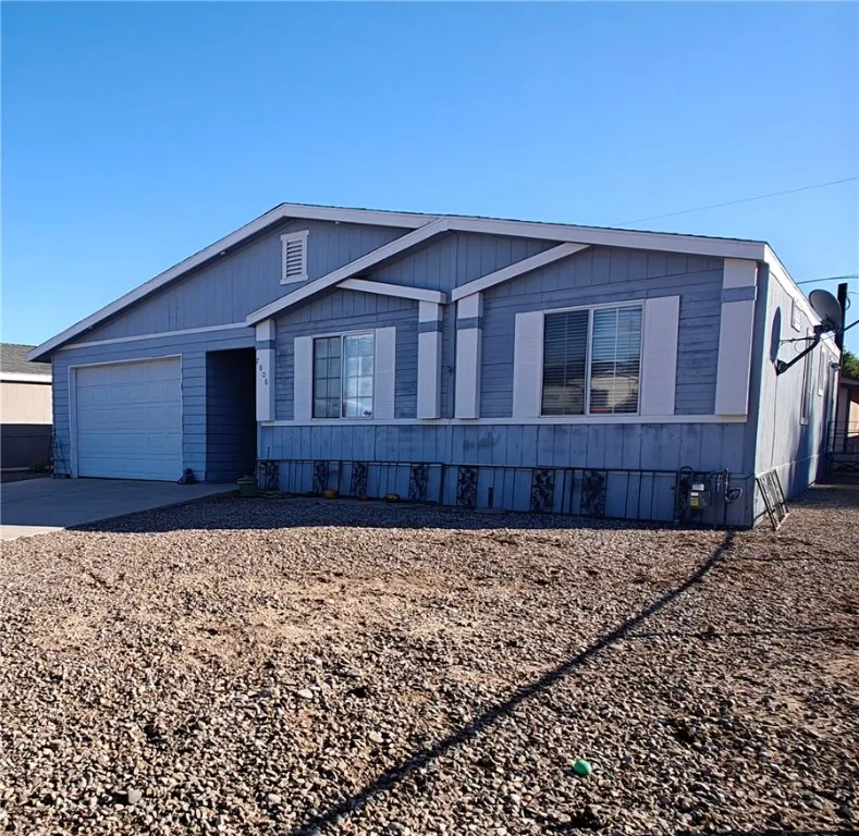 7806 S Meadowlark St